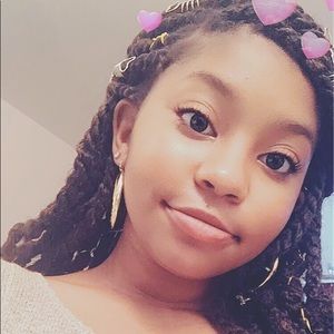 Meet your Posher, Mia